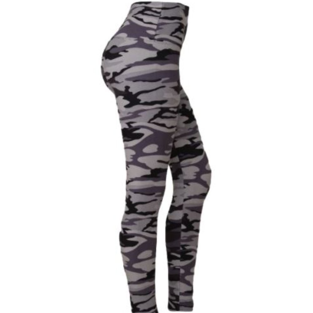 NWT Comfy leggings Camo Full Length Leggings